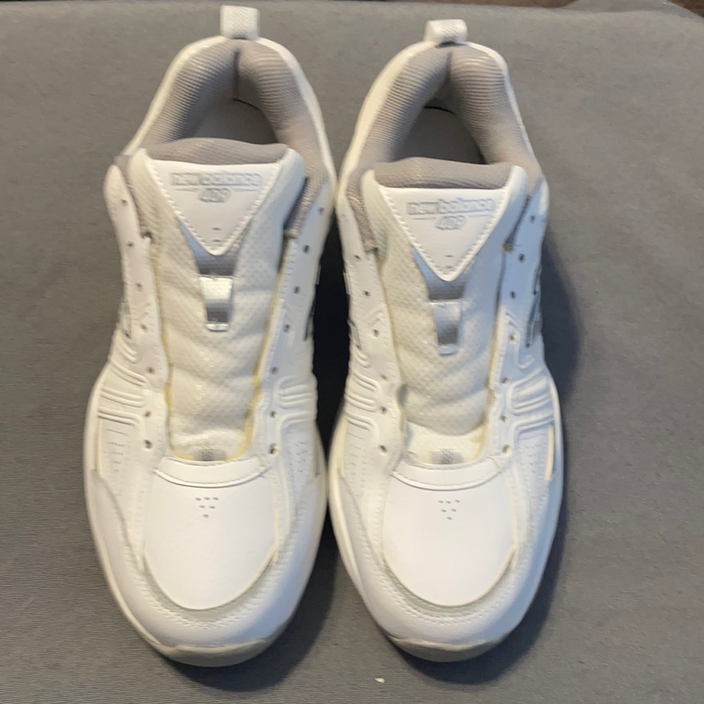 10.5 New Balance Tennis Shoes